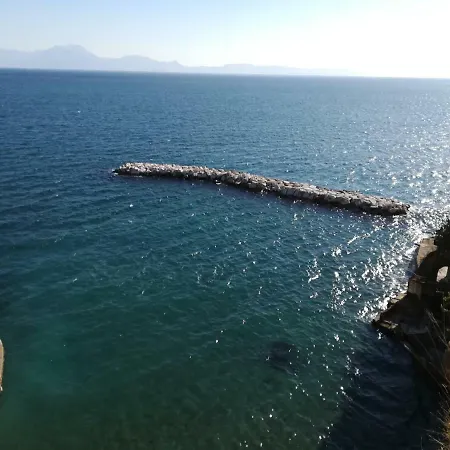 Abbracciati Al Mare Di Posillipo * Naples