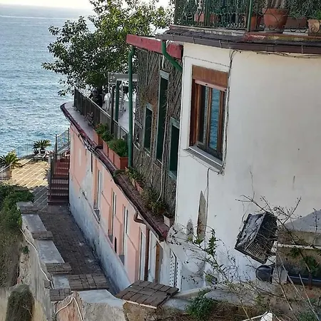 Lodge Abbracciati Al Mare Di Posillipo Naples